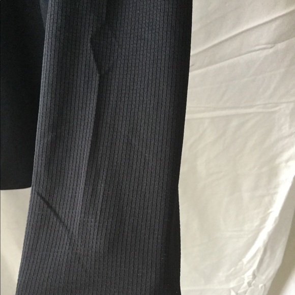 Fabletics,NWT, “Cashel L/S cinched back top” - Picture 3 of 7